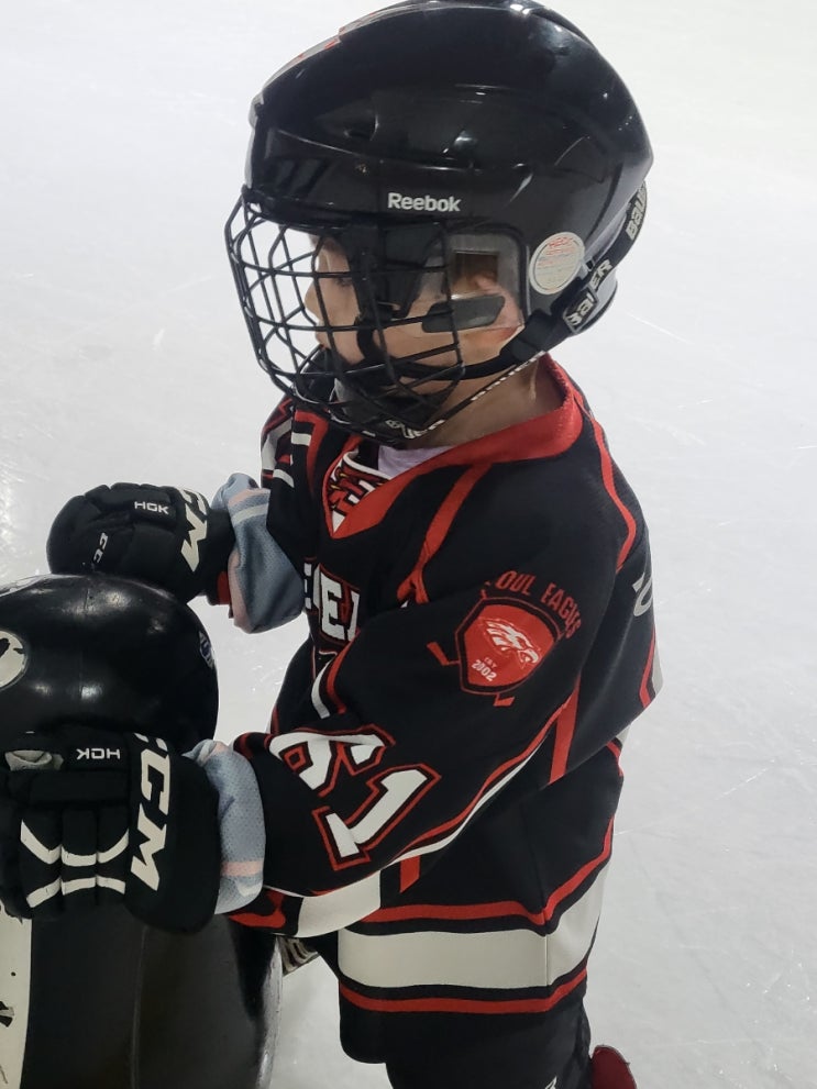 강남아이스하키: 제이콘제이 아이스하키클럽에서  6세 남자아이, 스포츠 활동하기