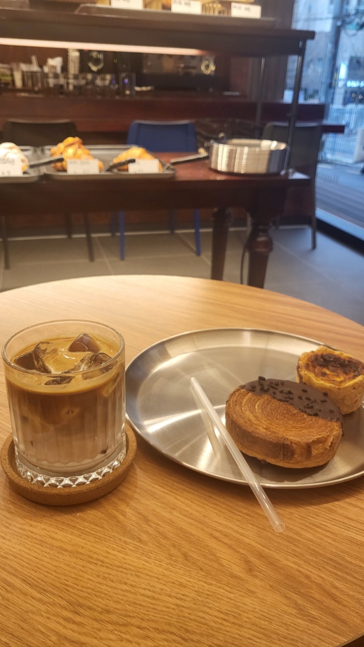  광안리카페 분위기와 카페라떼 맛이 정말 최고인 리트(LITT)