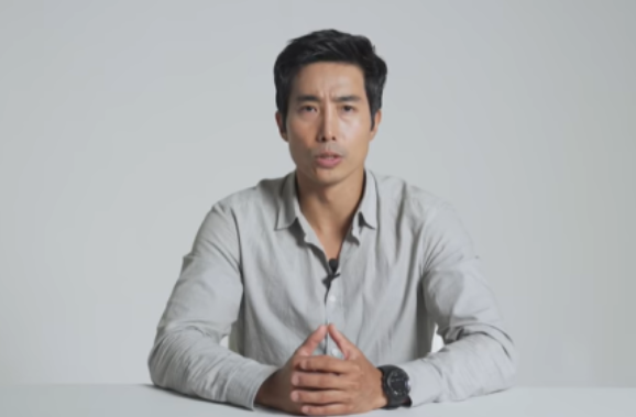 '여권법 위반' 이근, 재판 방청 온 유튜버에 욕설+폭행 '여권법 위반' 이근, 재판 방청 온 유튜버에 욕설+폭행
