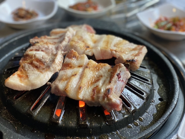  전주 완이네 연탄구이 못잊어!!! 전주사람도 줄서 먹는 고깃집