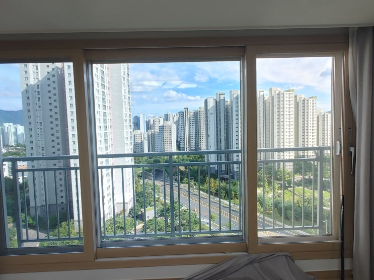  화성 아파트썬팅 반월동 반송동 아파트 유리창문 열차단썬팅 햇빛차단썬팅 단열필름썬팅 시공