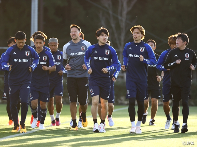 일본<b>축구대표팀</b>, 우루과이 <b>콜롬비아 2연전</b> 시동