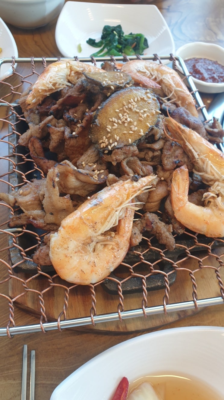  파주 심학산 강경불고기 전복 새우도 있는 돼지 불고기