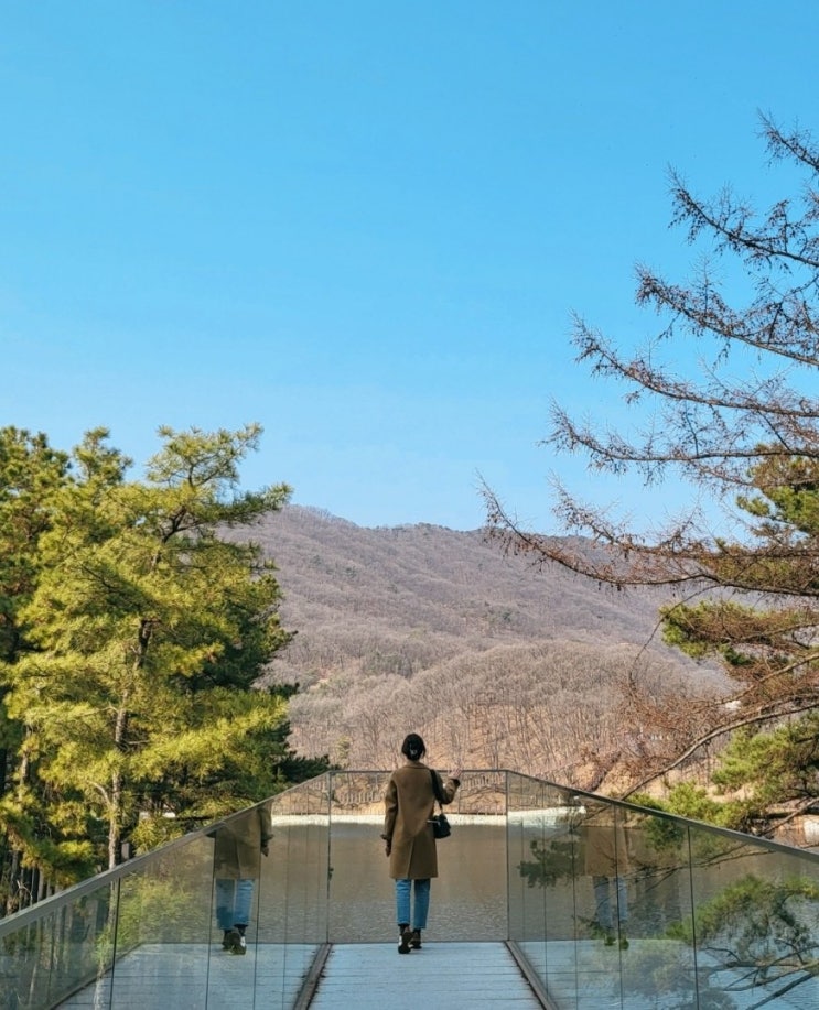  마장호수를 한 눈에 담아보는 레드브릿지(Red bridge) 뷰카페