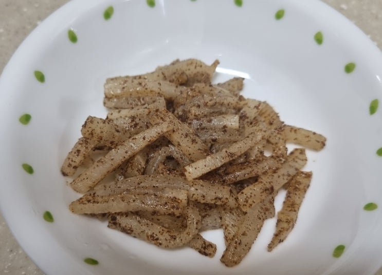  남은 자투리 무로 맛있는 반찬 만들기 - 들깨무나물