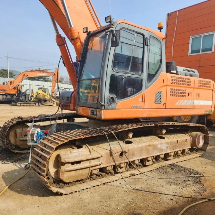 두산 DX300LC-3 2014년식 6700만원 판매합니다. 두산 DX300LC-3 2014년식 6700만원 판매합니다.