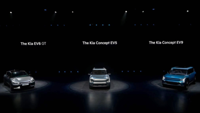 기아 중국 상해에서 열린 기아 EV 데이에서 준중형 전기차 SUV 콘셉트 EV5, EV6 GT, EV9 콘셉트카 공개