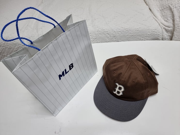 [MLB 모자] 편하게 쓰기 좋은 심플한 갈색 모자