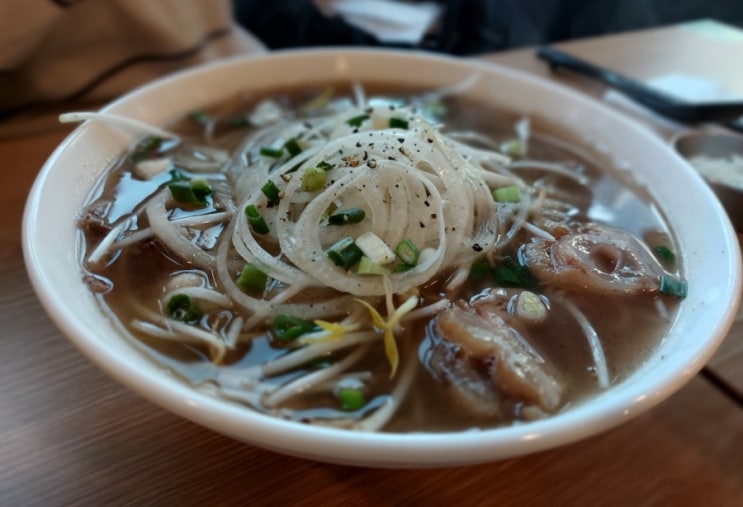 신용산역 맛집: 포포유 미국식 쌀국수 맛집 푸짐하고 진한 국물로 승부하는 용산역 맛집