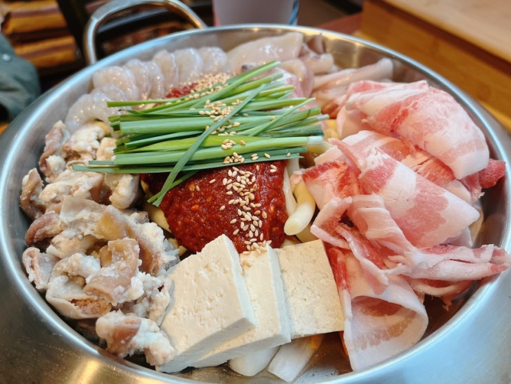  원주혁신도시맛집으로 국내산 산지 아귀와 소삼오새짜글이가 있는 "고알아식당"
