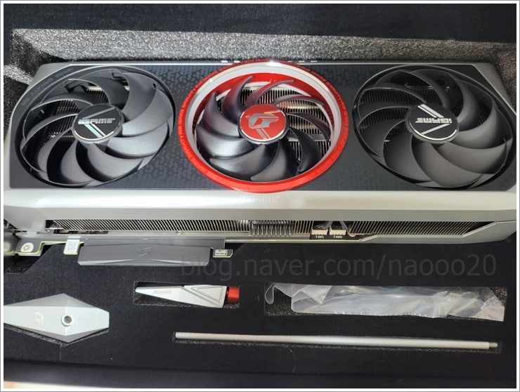 그래픽 카드 직구 개봉기 COLORFUL iGame 지포스 RTX 4070 Ti Advanced OC D6X 12GB 컬러풀어뱅