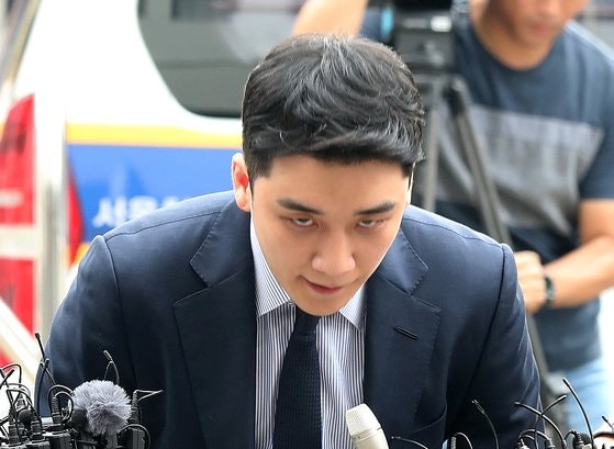  승리 출소 이후 여전한 클럽 사랑 연예인 친구