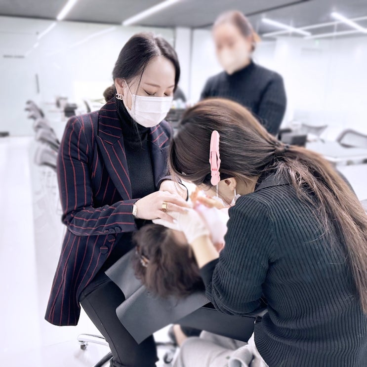  붉은잔흔 반영구눈썹 교육 중화색소를 사용하는 이유