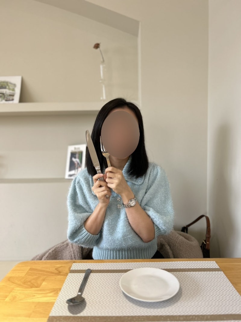 브라이드 앤유 내돈내산 달린 니트 후기 : 화사한 색상에 블링블링한 디테일