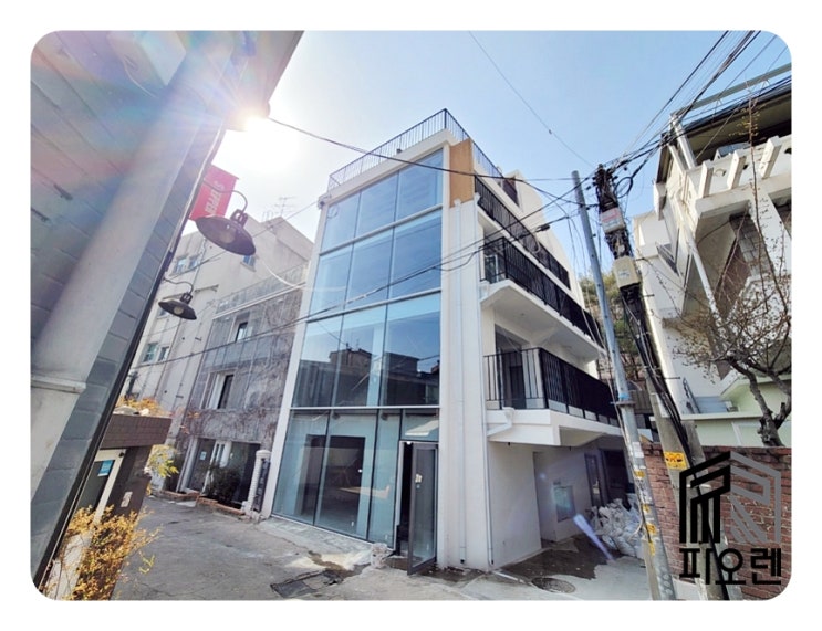  경리단길 사옥임대 - 이태원사옥, 1~5층, 루프탑, 주차 가능, 사무실 및 상가 사용가능.