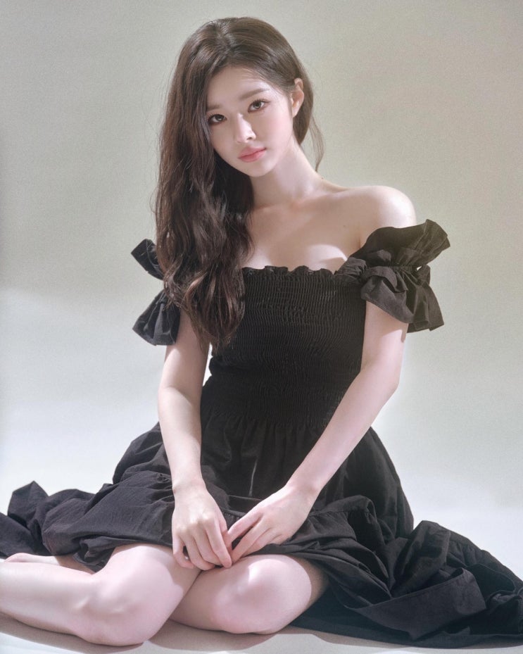 '인형 비주얼' 유혜원, '승리 열애설'로 방콕 여행 전에는 어땠나...누구길래? 프로필에 관심 '인형 비주얼' 유혜원, '승리 열애설'로 방콕 여행 전에는 어땠나...누구길래? 프로필에 관심