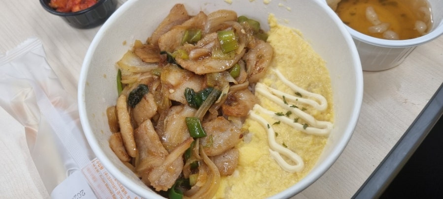 순수덮밥 남양점 사진 4