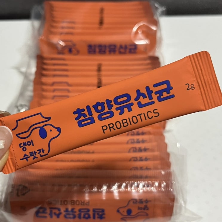 댕댕이들 사료에 솔솔 솔~로 끝나는 장 관리는 댕이수랏간 침향 유산균으로!! 댕댕이들 사료에 솔솔 솔~로 끝나는 장 관리는 댕이수랏간 침향 유산균으로!!