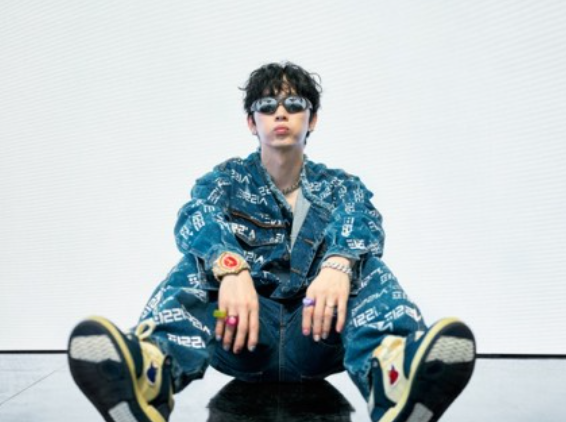 장우혁, 오늘(23일) 'FEEL IT'…2023년 버전 회오리춤·망치춤 장우혁, 오늘(23일) 'FEEL IT'…2023년 버전 회오리춤·망치춤