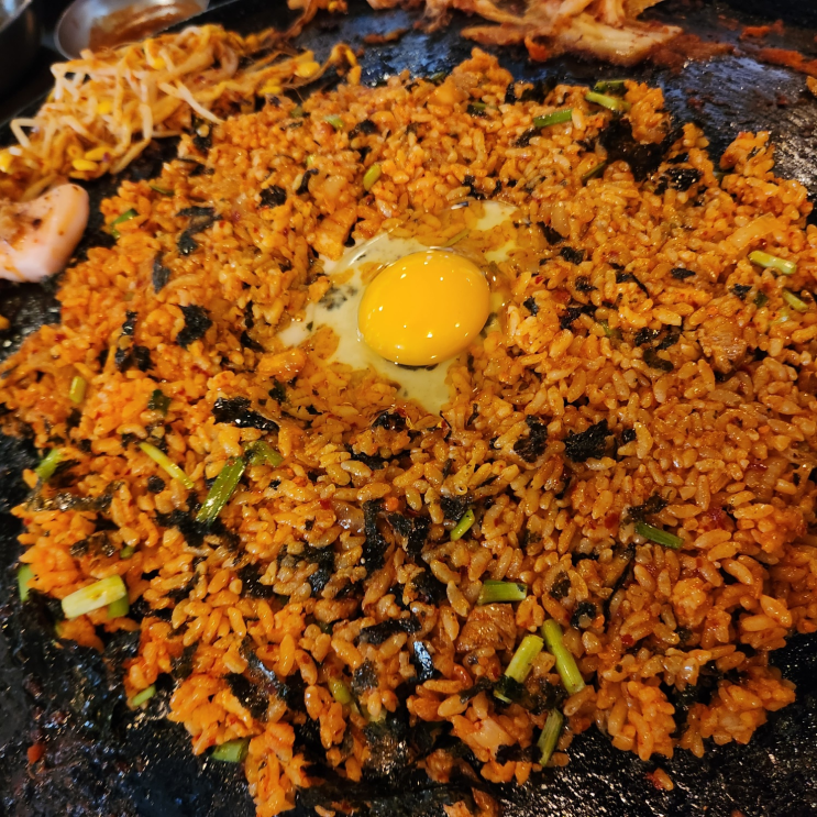  솥뚜껑삼겹살