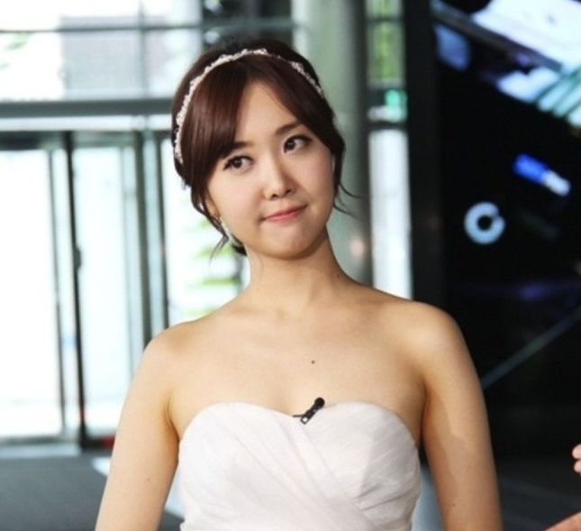  김민지 아나운서 프로필 나이 몸매 방송 활동 학력 인스타그램 유튜브 결혼 자녀 남편 박지성