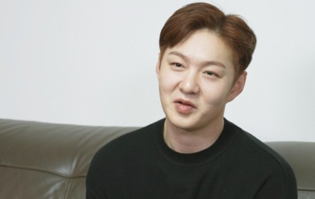'나혼자산다' 이창섭, 체리 몰딩 K인테리어 집 공개…반려견 구리 아빠 일상 '나혼자산다' 이창섭, 체리 몰딩 K인테리어 집 공개…반려견 구리 아빠 일상