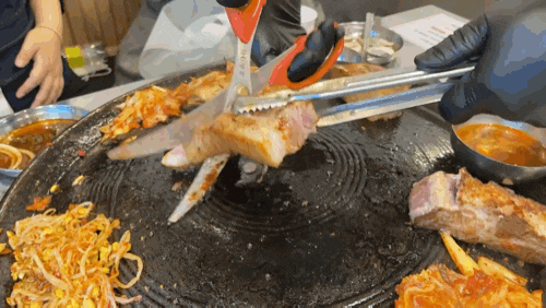  발산마곡 고기 맛집은 동두천솥뚜껑삼겹살 마곡점