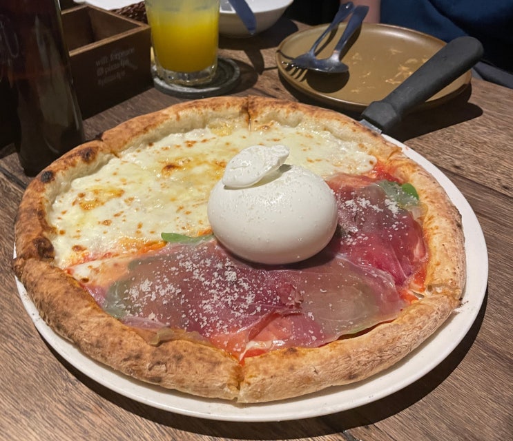  베트남 호치민 맛집 화덕피자 맛집 피자포피스 Pizza 4P's 벤탄지점/ 예약 방법