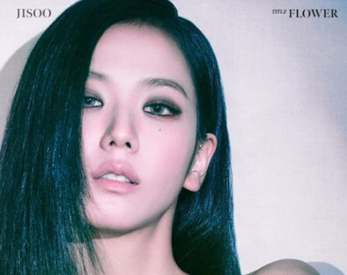 달라진 분위기… 지수 강렬한 스모키 메이크업 달라진 분위기… 지수 강렬한 스모키 메이크업
