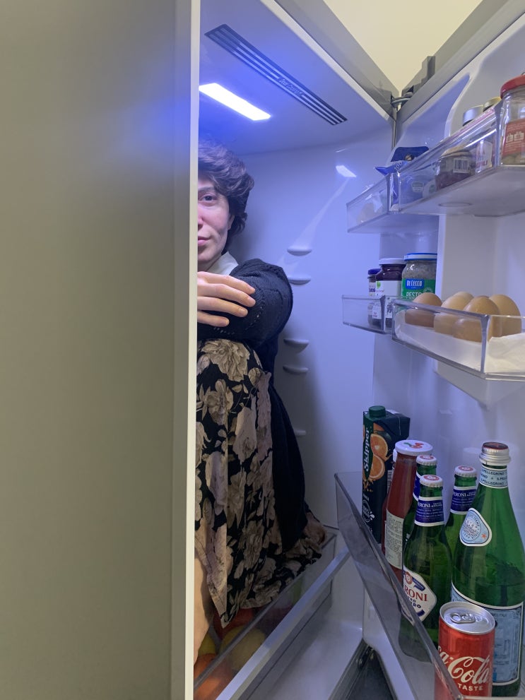 마우리치오 카텔란 전시회에 드디어 저도 다녀왔어요! 마우리치오 카텔란 전시회에 드디어 저도 다녀왔어요!