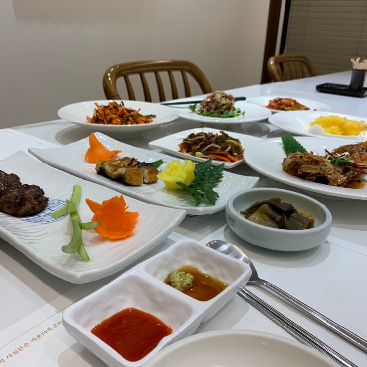  정갈하고 맛있는 수원 한정식 남도예찬