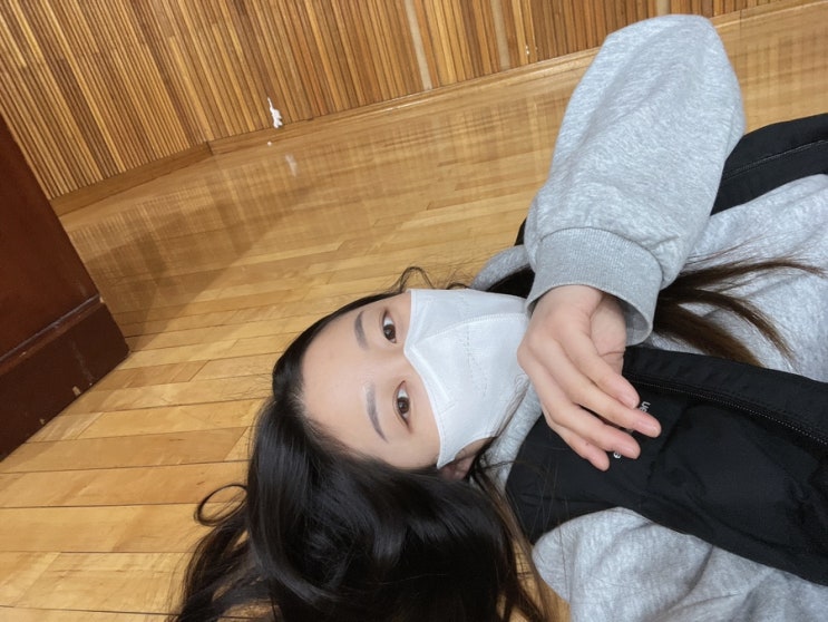  꽃처럼 한철만 사랑해 줄 건가요