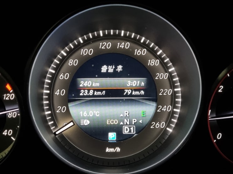  벤츠 W212 E220 연비 최고다.