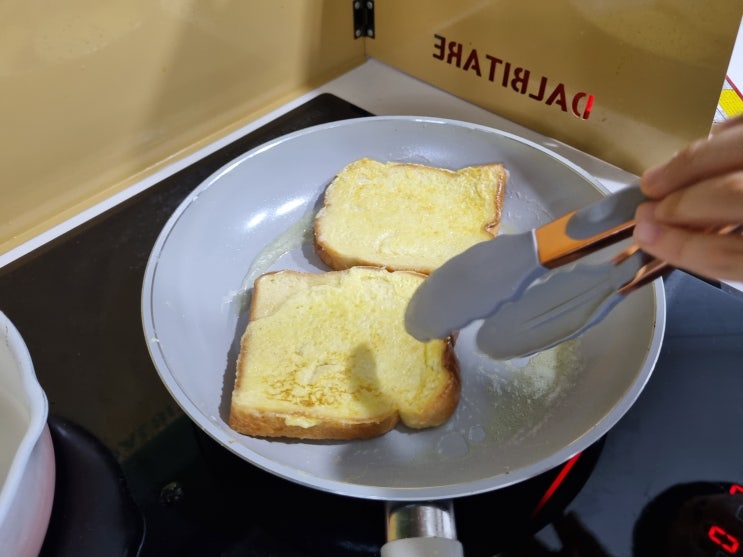 아이들을 위한 아침 : 간단한 토스트 만들기