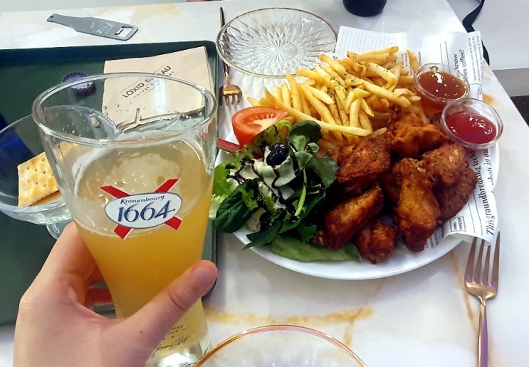  첨단브런치카페 록시드갸토 광주첨단점에서 맥주 한 잔