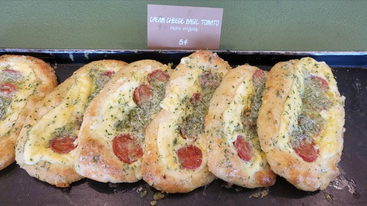  제주도 나들이 서귀피안베이커리 _제주 맛집 제주 카페 제주 디저트 제주 현지인 맛집 바다 보이는 카페