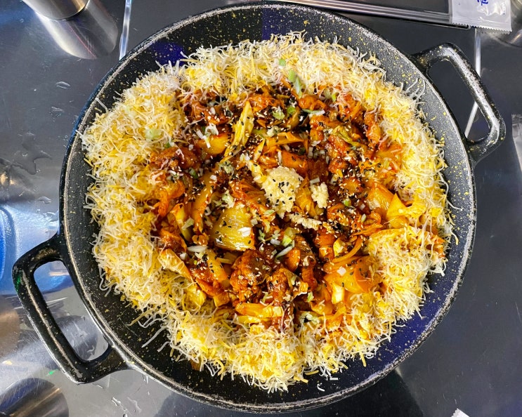 부산 서면 밥집 삼산회관 푸짐한 돼지김치구이 맛집 부산 서면 밥집 삼산회관 푸짐한 돼지김치구이 맛집