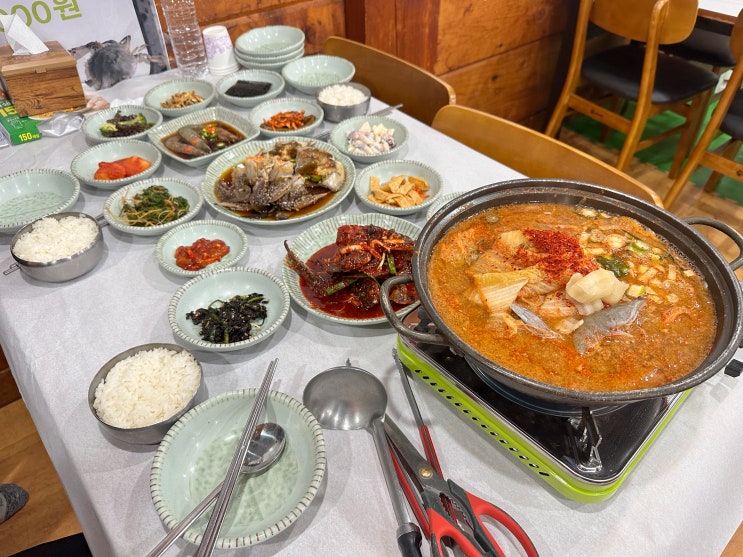  태안 원조 게국지 맛집 딴뚝 통나무집 식당