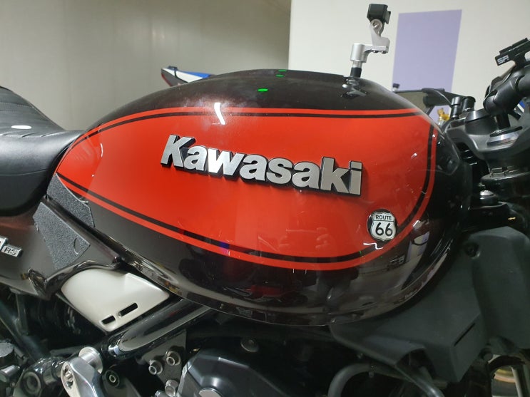  Z900RS 2019 - 탱크 꿀밤 보수