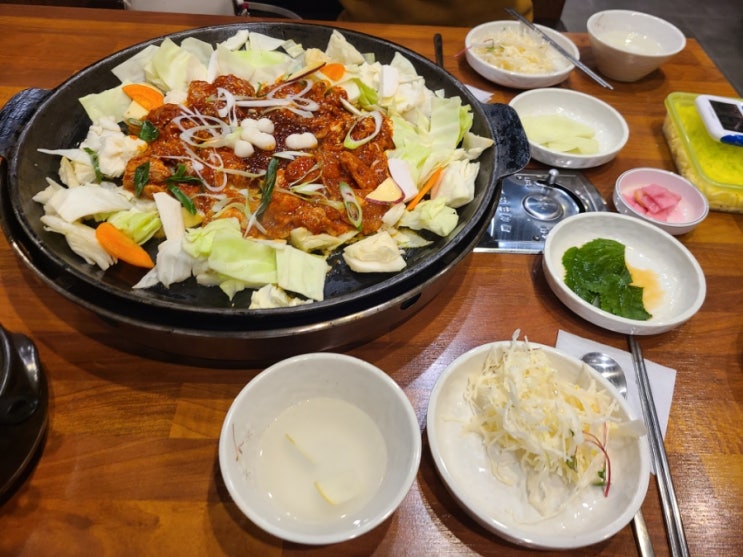  [외식-닭갈비] 어디까지 먹어봤니? 2인분 같은 1인분 닭갈비두목