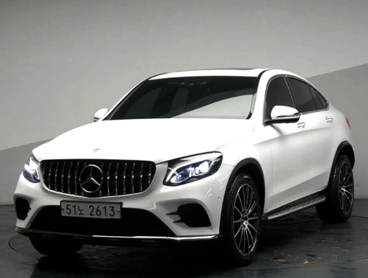  벤츠GLC220D 중고차 AMG라인 튜닝으로 스포티하게 !