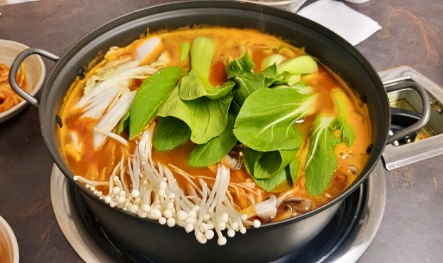  인천 작전동 칼국수 맛집 : 개미굴 도토리 칼국수 방문 후기 (Feat. 샤브샤브)