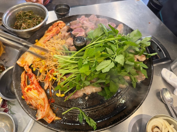 진해맛집 용원맛집 솥뚜껑 돼지고기 목구멍!