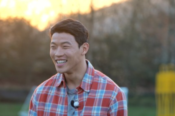 황희찬, 영국서 K-급식 맛본다…'한국인의 식판' 출격 황희찬, 영국서 K-급식 맛본다…'한국인의 식판' 출격