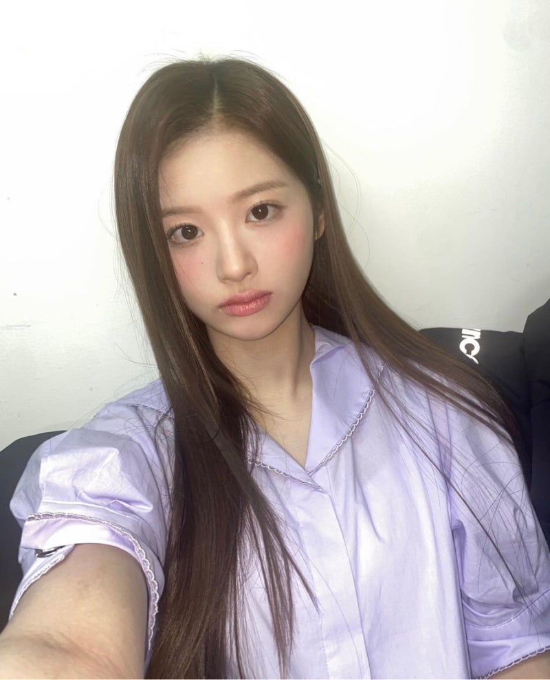 엔믹스 설윤 / 배경화면 여친짤 고화질 셀카 과거 사진