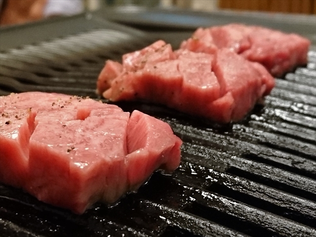  오사카 야끼니꾸 현지인 맛집 '야키타마키' A5 등급의 고급 와규를 깜짝 놀랄만한 가격으로 야끼니꾸를 즐기며 먹고 오다