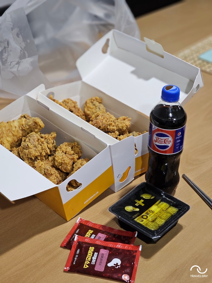 치킨플러스 공항점 사진 5