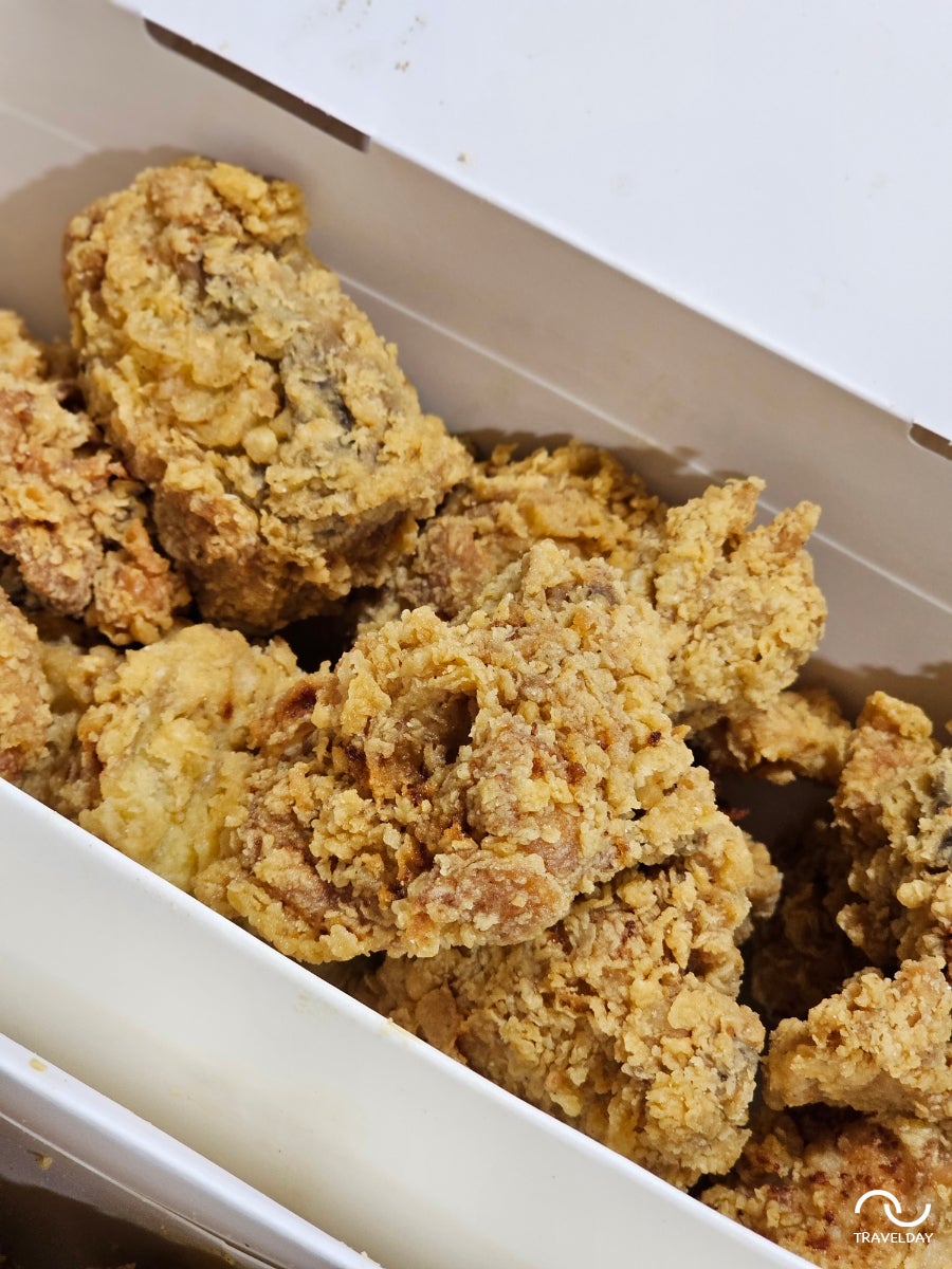 치킨플러스 공항점 사진 4