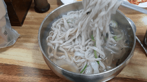  [인천 여행 맛집] 정말 맛있는 강력 추천 맛집! 원조 홍두깨 손칼국수(feat. 쫄깃한 면발, 깊은 국물, 내 돈 내산)