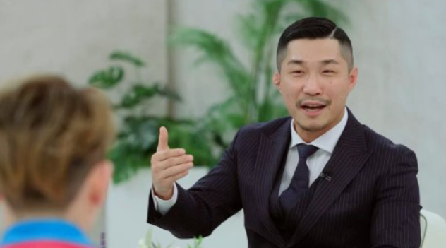 로드FC 선수 박형근 "절대 밖에서 안 싸워…도망간 적도 있다" 로드FC 선수 박형근 "절대 밖에서 안 싸워…도망간 적도 있다"